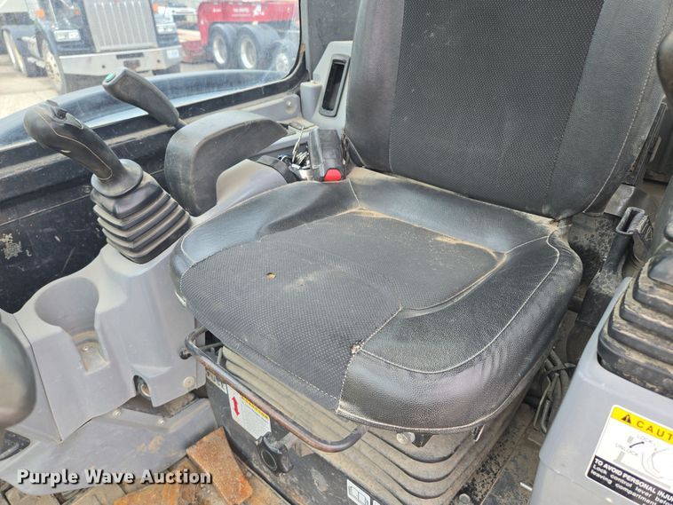 image for item EM7171 2014 Kubota  KX040–4 mini excavator