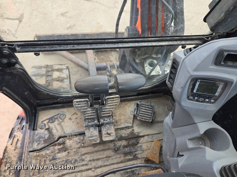 image for item EM7171 2014 Kubota  KX040–4 mini excavator