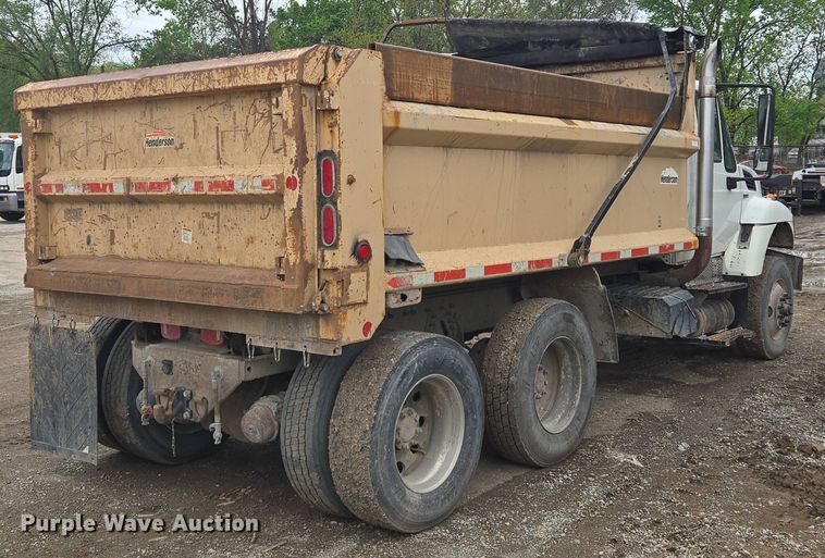 image for item EM7172 2009 International  7400 dump truck