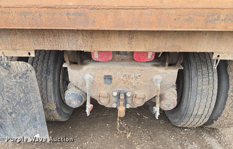 image for item EM7172 2009 International  7400 dump truck