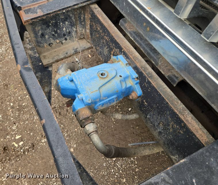 image for item EM7172 2009 International  7400 dump truck