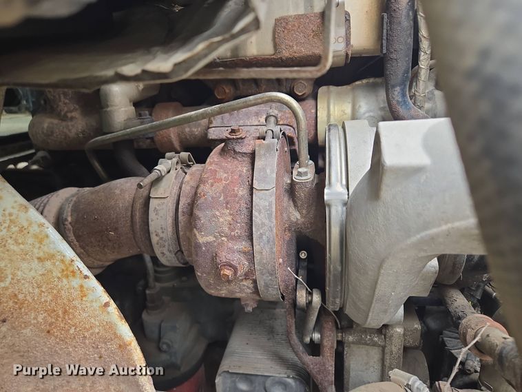 image for item EM7172 2009 International  7400 dump truck