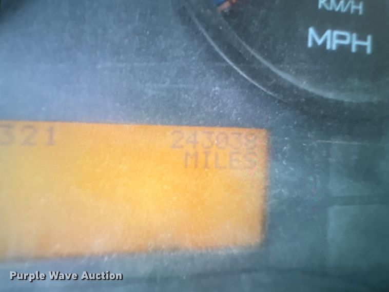 image for item EM7172 2009 International  7400 dump truck