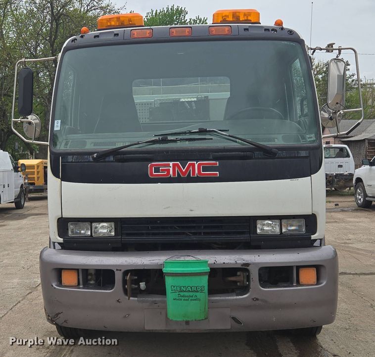 image for item EM7173 2004 GMC  T7500 dump truck