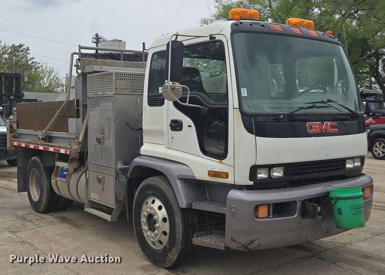 image for item EM7173 2004 GMC  T7500 dump truck