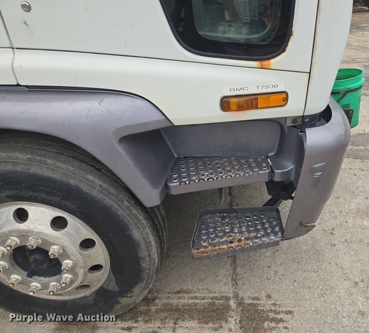 image for item EM7173 2004 GMC  T7500 dump truck