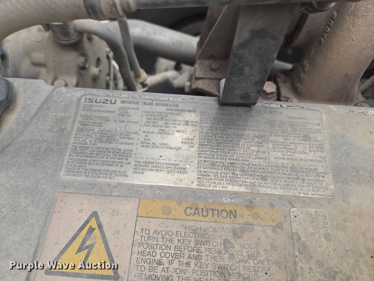 image for item EM7173 2004 GMC  T7500 dump truck