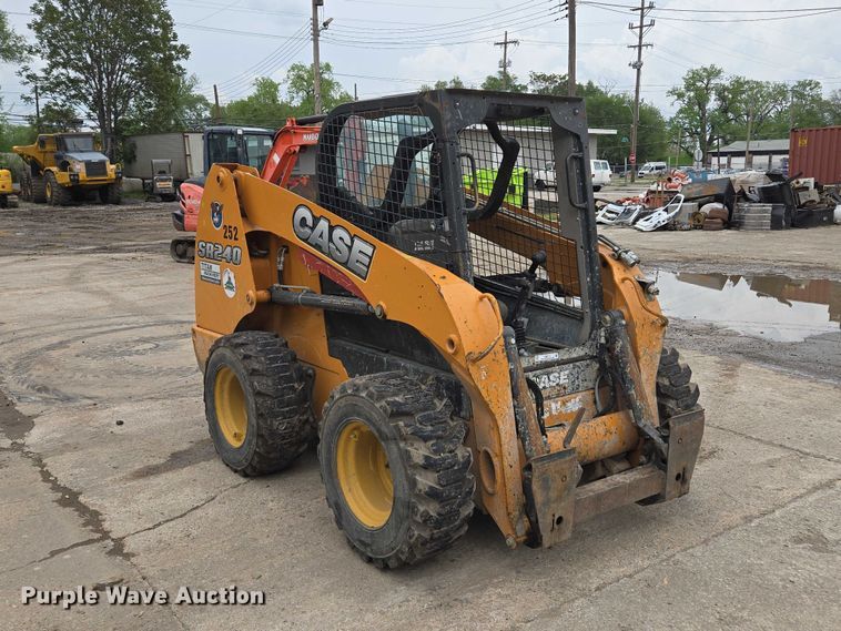 image for item EM7174 2016 Case  SR240 skid steer loader