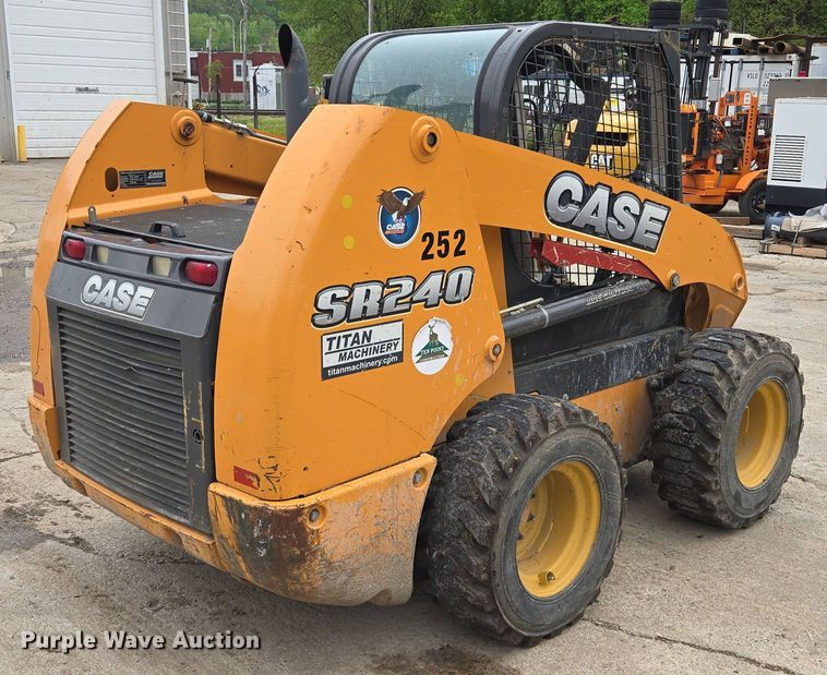 image for item EM7174 2016 Case  SR240 skid steer loader
