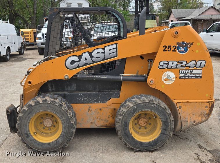 image for item EM7174 2016 Case  SR240 skid steer loader