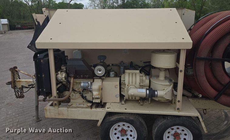 image for item EM7226 Finn BB302-16 mulch blower