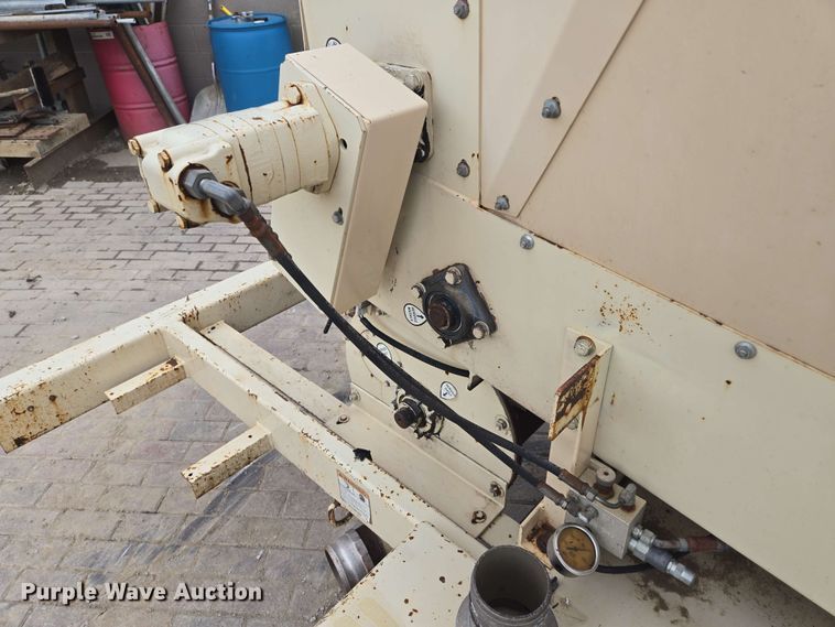 image for item EM7226 Finn BB302-16 mulch blower