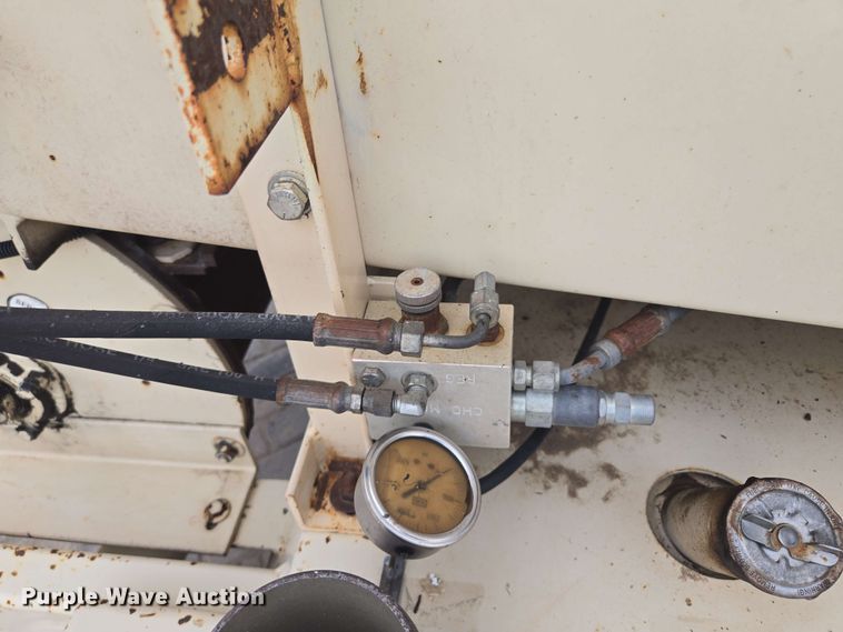 image for item EM7226 Finn BB302-16 mulch blower