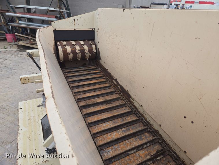 image for item EM7226 Finn BB302-16 mulch blower