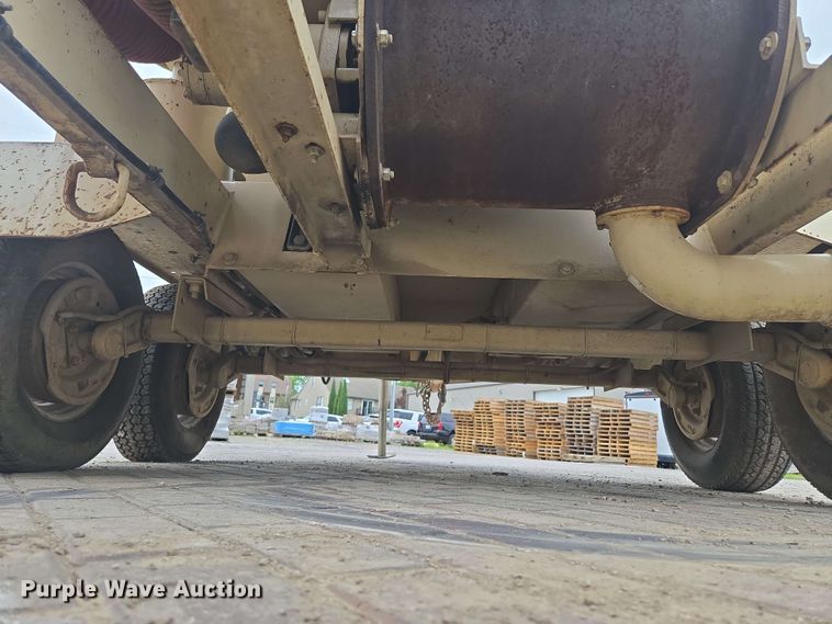 image for item EM7226 Finn BB302-16 mulch blower