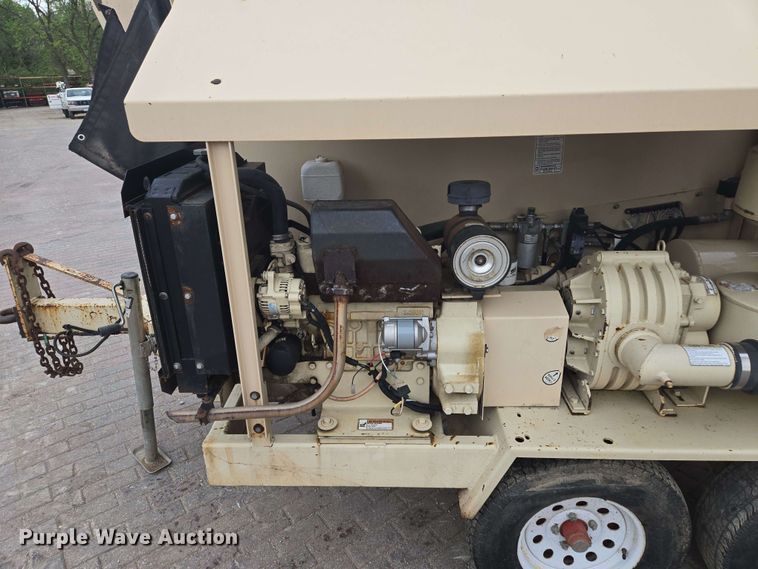 image for item EM7226 Finn BB302-16 mulch blower