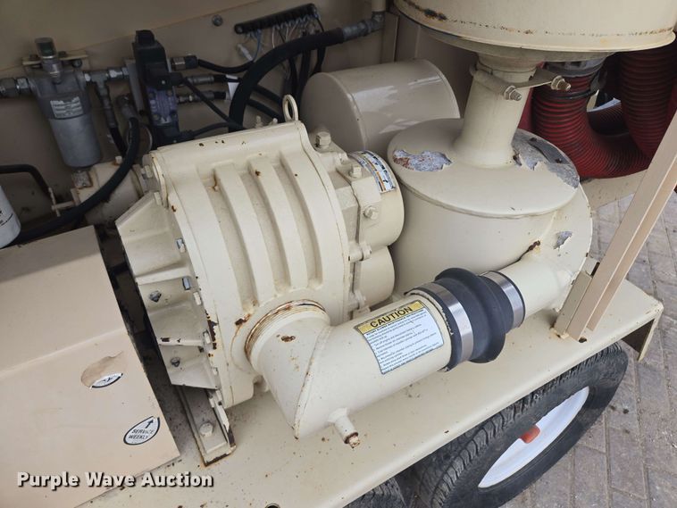 image for item EM7226 Finn BB302-16 mulch blower