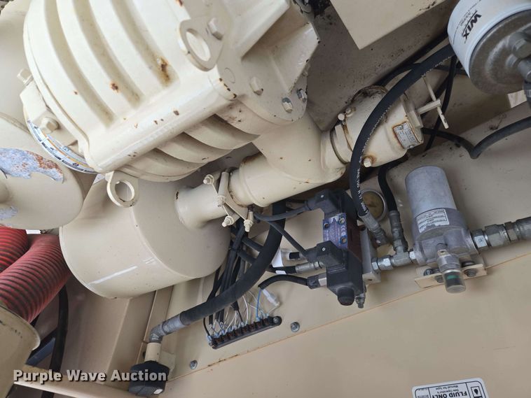 image for item EM7226 Finn BB302-16 mulch blower