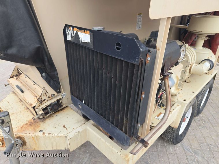 image for item EM7226 Finn BB302-16 mulch blower