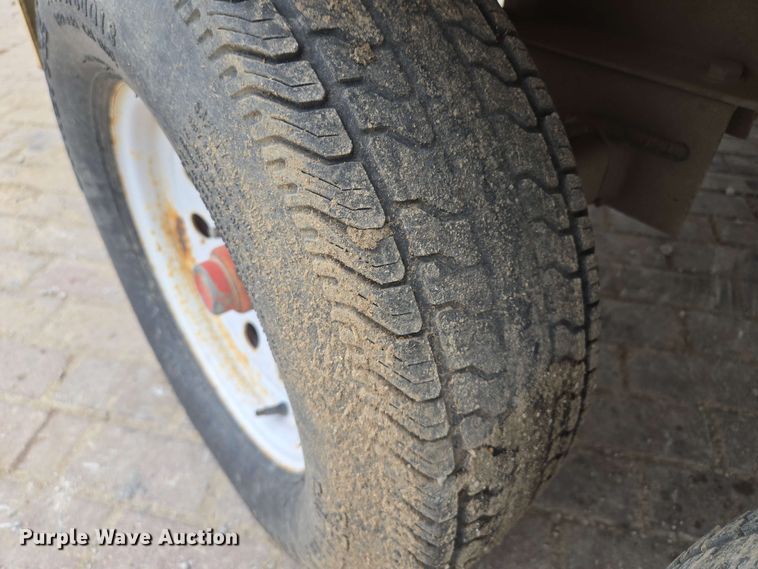 image for item EM7226 Finn BB302-16 mulch blower