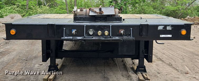 image for item EM7236 2010 Landoll 440B drop deck trailer