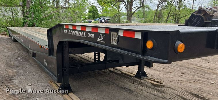 image for item EM7236 2010 Landoll 440B drop deck trailer