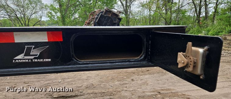 image for item EM7236 2010 Landoll 440B drop deck trailer