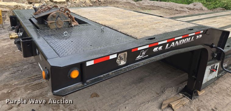 image for item EM7236 2010 Landoll 440B drop deck trailer