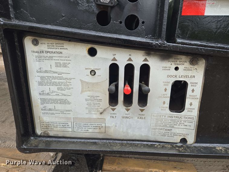 image for item EM7236 2010 Landoll 440B drop deck trailer