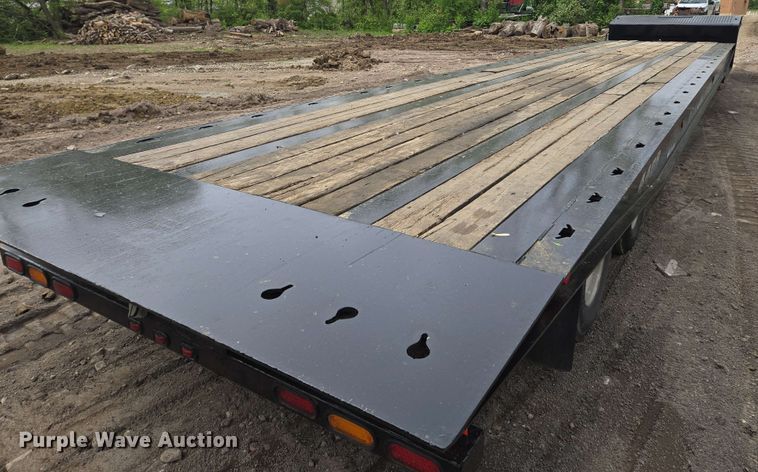 image for item EM7236 2010 Landoll 440B drop deck trailer