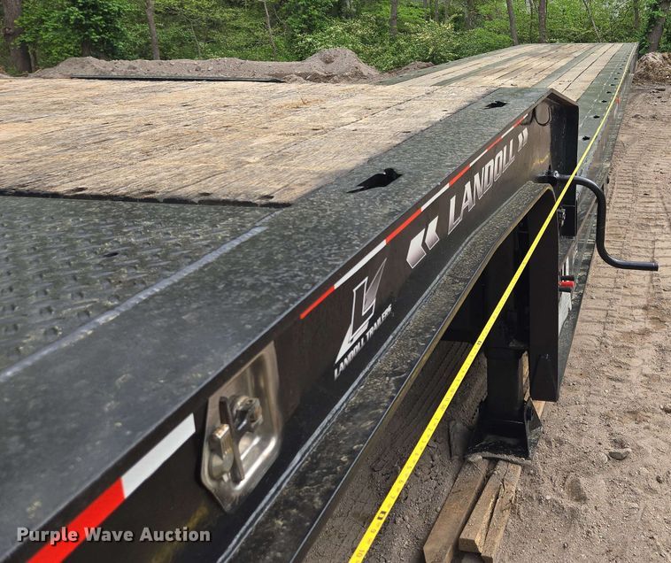 image for item EM7236 2010 Landoll 440B drop deck trailer