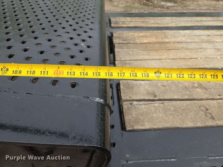 image for item EM7236 2010 Landoll 440B drop deck trailer