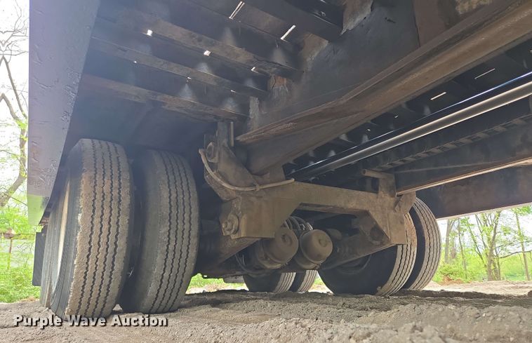 image for item EM7236 2010 Landoll 440B drop deck trailer