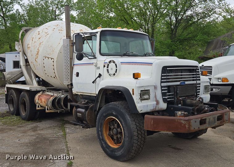 image for item EM7238 1997 Ford LT8000 ready mix truck