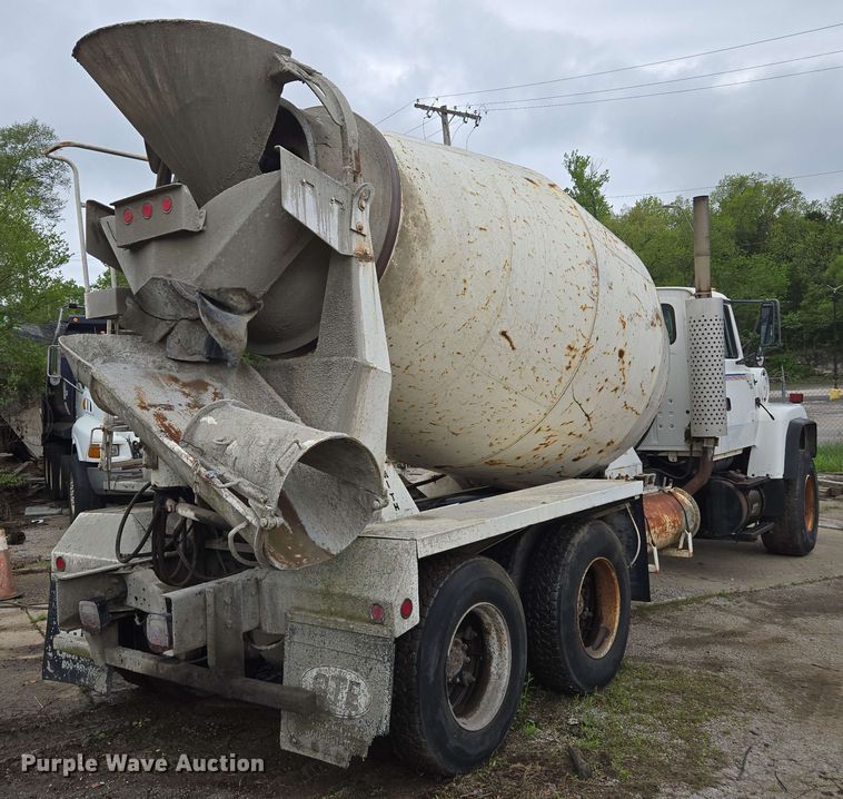 image for item EM7238 1997 Ford LT8000 ready mix truck