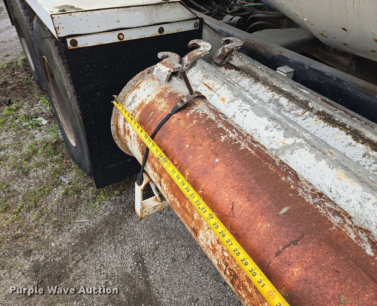 image for item EM7238 1997 Ford LT8000 ready mix truck