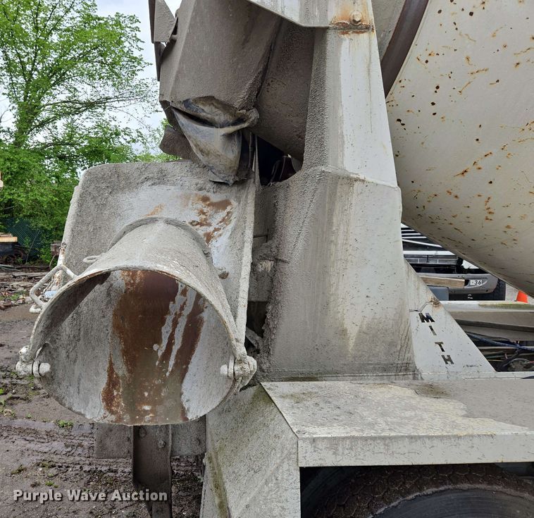 image for item EM7238 1997 Ford LT8000 ready mix truck