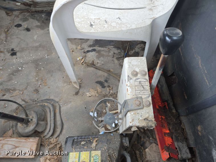 image for item EM7238 1997 Ford LT8000 ready mix truck