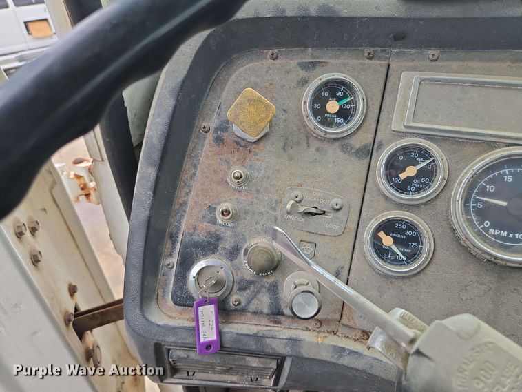 image for item EM7238 1997 Ford LT8000 ready mix truck