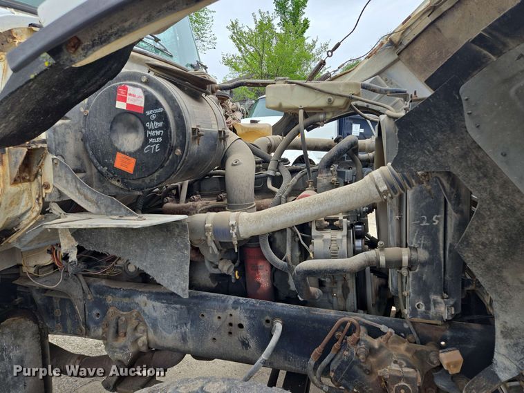 image for item EM7238 1997 Ford LT8000 ready mix truck