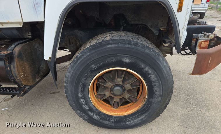 image for item EM7238 1997 Ford LT8000 ready mix truck