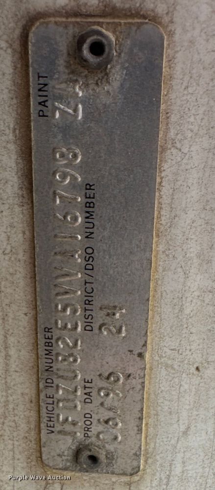 image for item EM7238 1997 Ford LT8000 ready mix truck