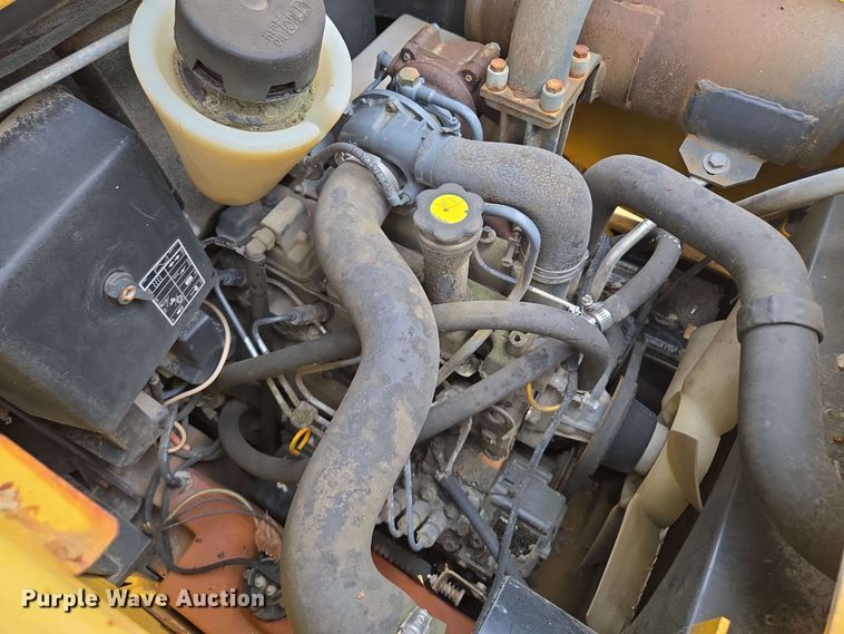 image for item EM7239 2003 New Holland LS170 skid steer loader