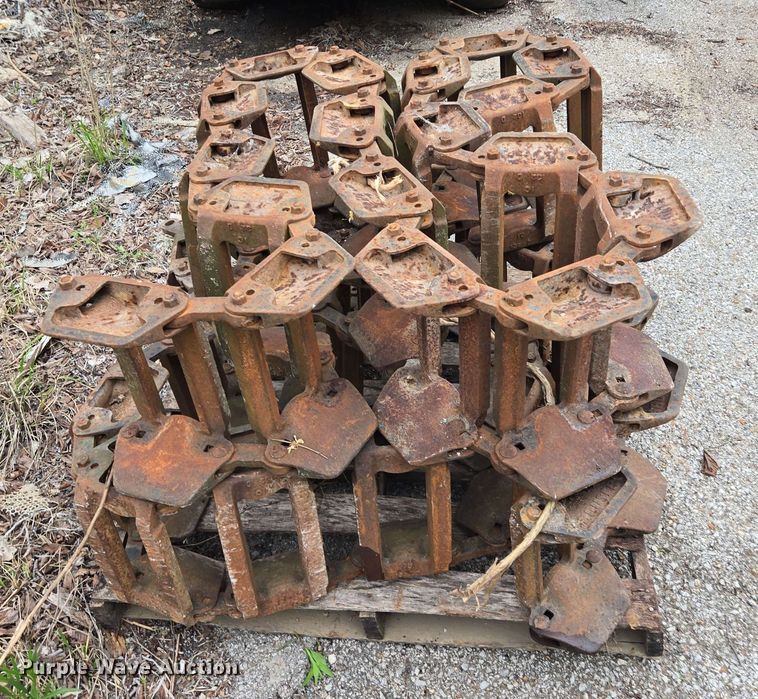 image for item EM7240 Grouser skid steer tire tracks