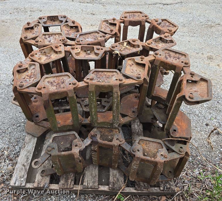 image for item EM7240 Grouser skid steer tire tracks