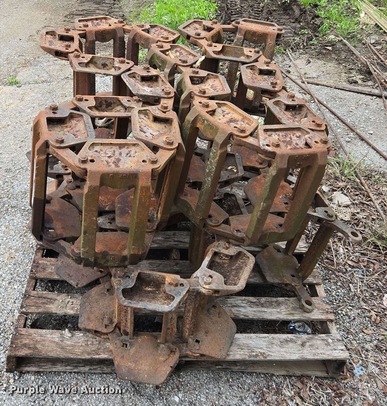 image for item EM7240 Grouser skid steer tire tracks