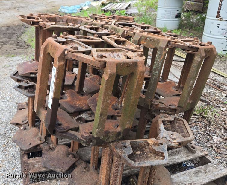 image for item EM7240 Grouser skid steer tire tracks