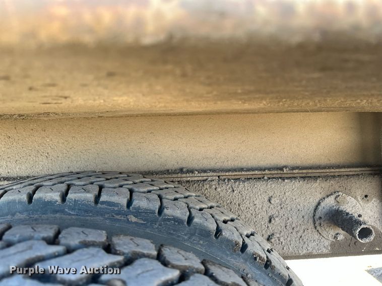 image for item EN3013 1981 International F2574 dump truck