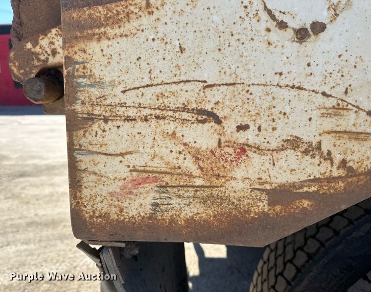 image for item EN3013 1981 International F2574 dump truck