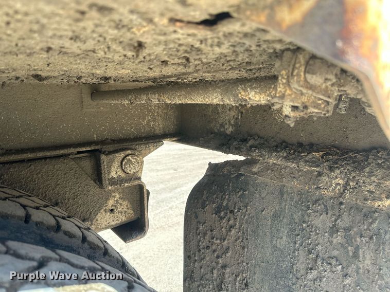 image for item EN3013 1981 International F2574 dump truck